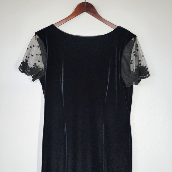 Vintage Robbie Bee Black Velvet Maxi Dress Bow Lace Sleeves Size 12 Petite - Picture 3 of 12